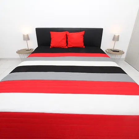 Rocha Mar Beach Apartment 2 * Портиман