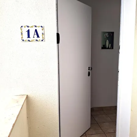 Апартаменты Rocha Mar Beach Apartment 2